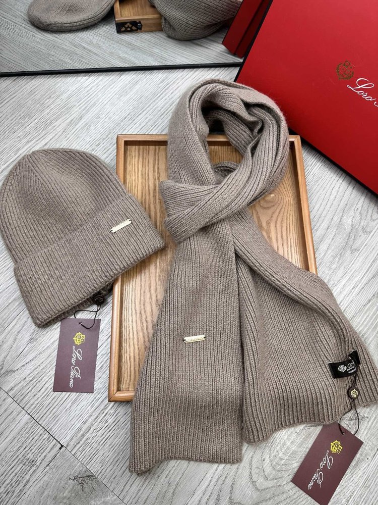 Комплект шерстяные шапка и шарф фото 8