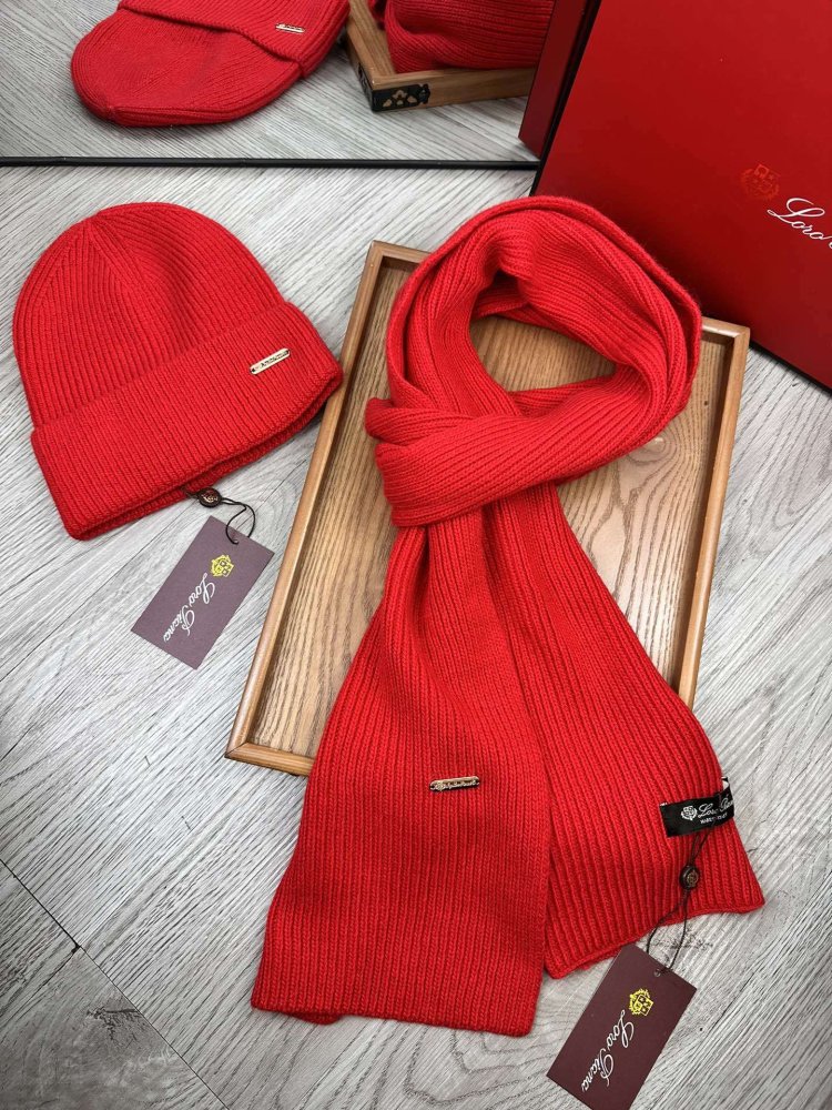 Комплект шерстяные шапка и шарф фото 8