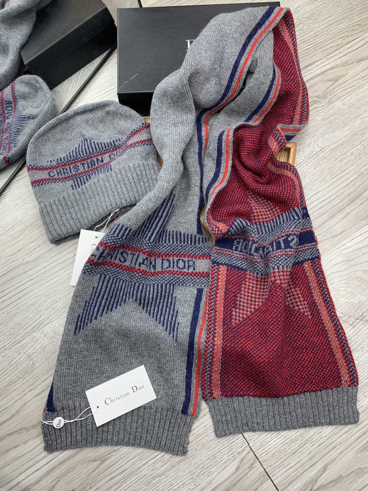 Комплект шерстяные шапка и шарф фото 8