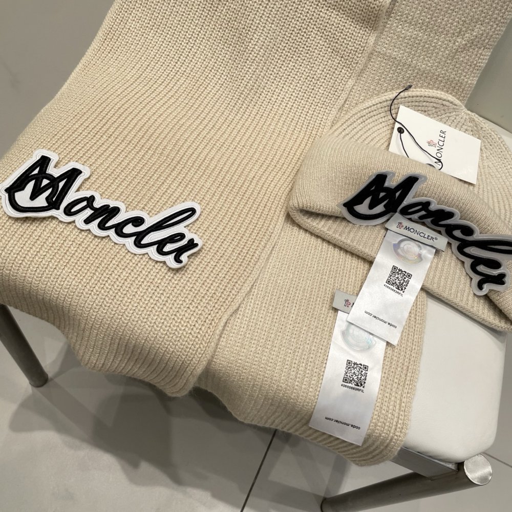 Комплект шерстяные шапка и шарф фото 9