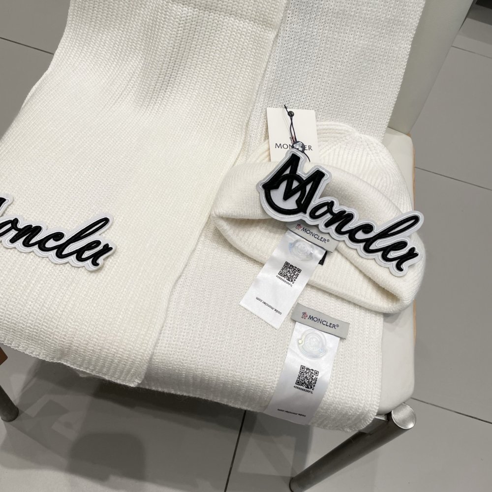 Комплект шерстяные шапка и шарф фото 9