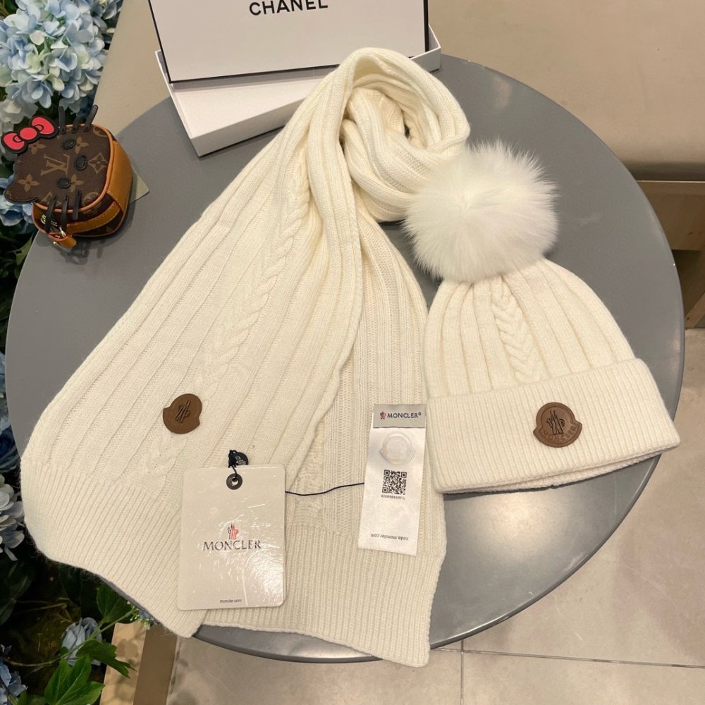 Комплект шерстяные шапка и шарф фото 9