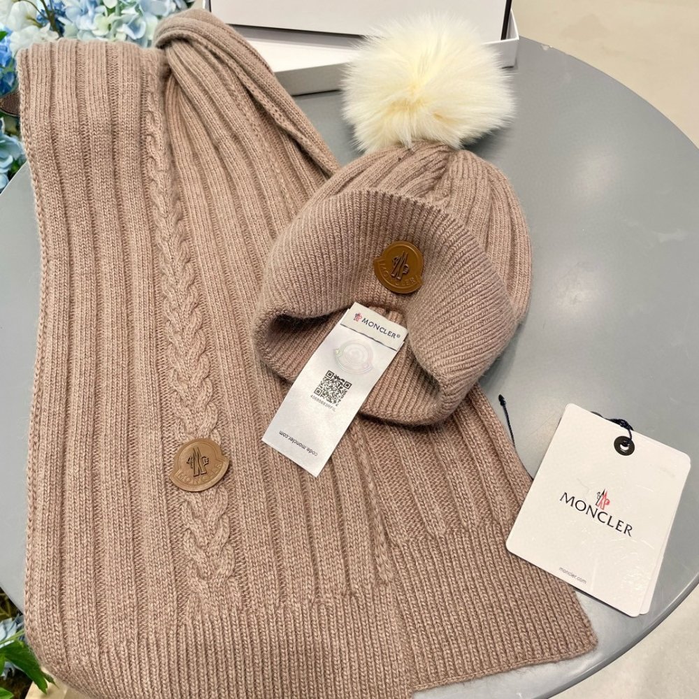 Комплект шерстяные шапка и шарф фото 9