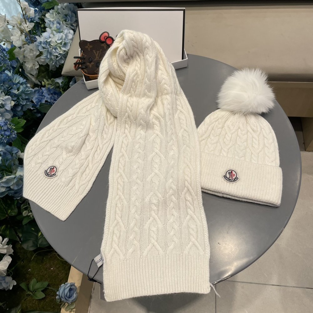 Комплект шерстяные шапка и шарф фото 9