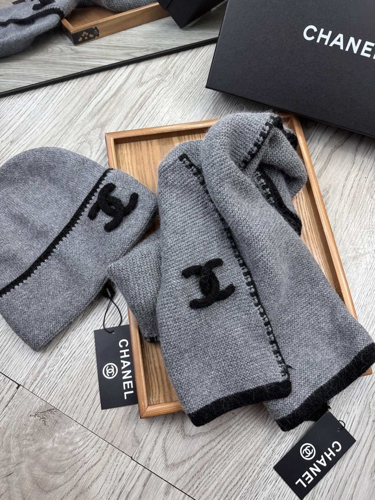 Комплект шерстяные шапка и шарф фото 9