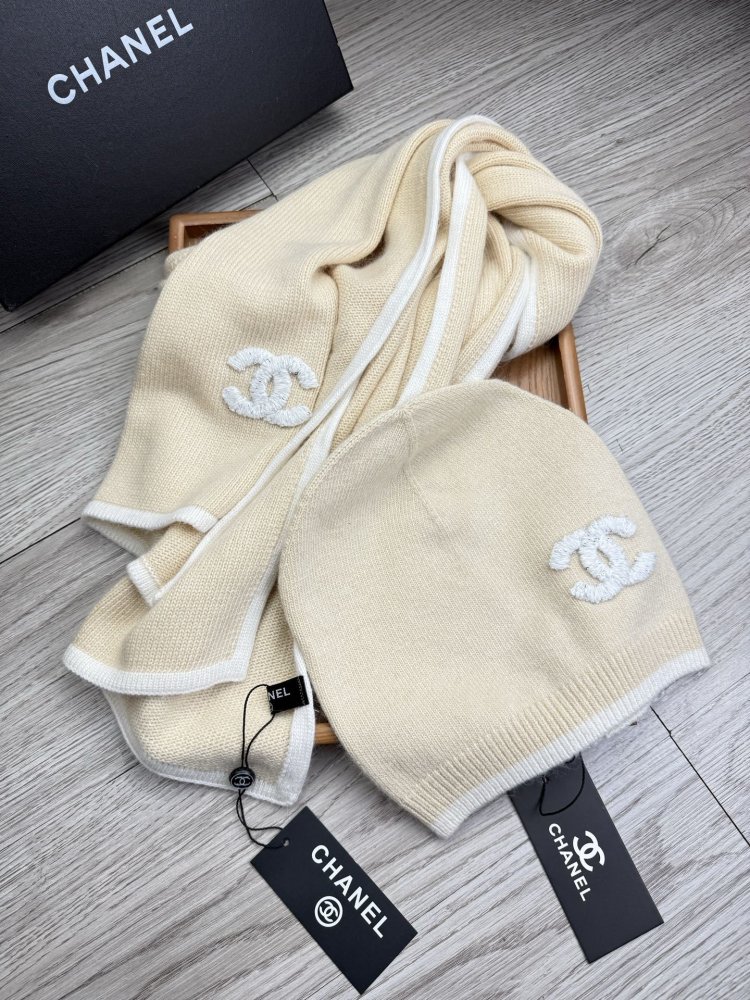 Комплект шерстяные шапка и шарф фото 9