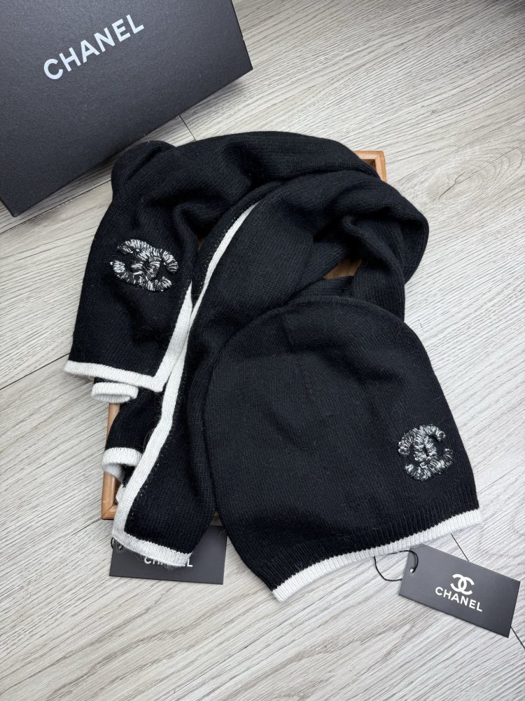 Комплект шерстяные шапка и шарф фото 9