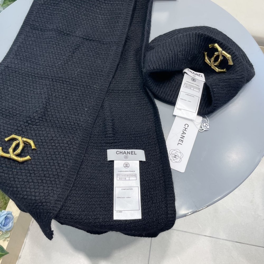 Комплект шерстяные шапка и шарф фото 9