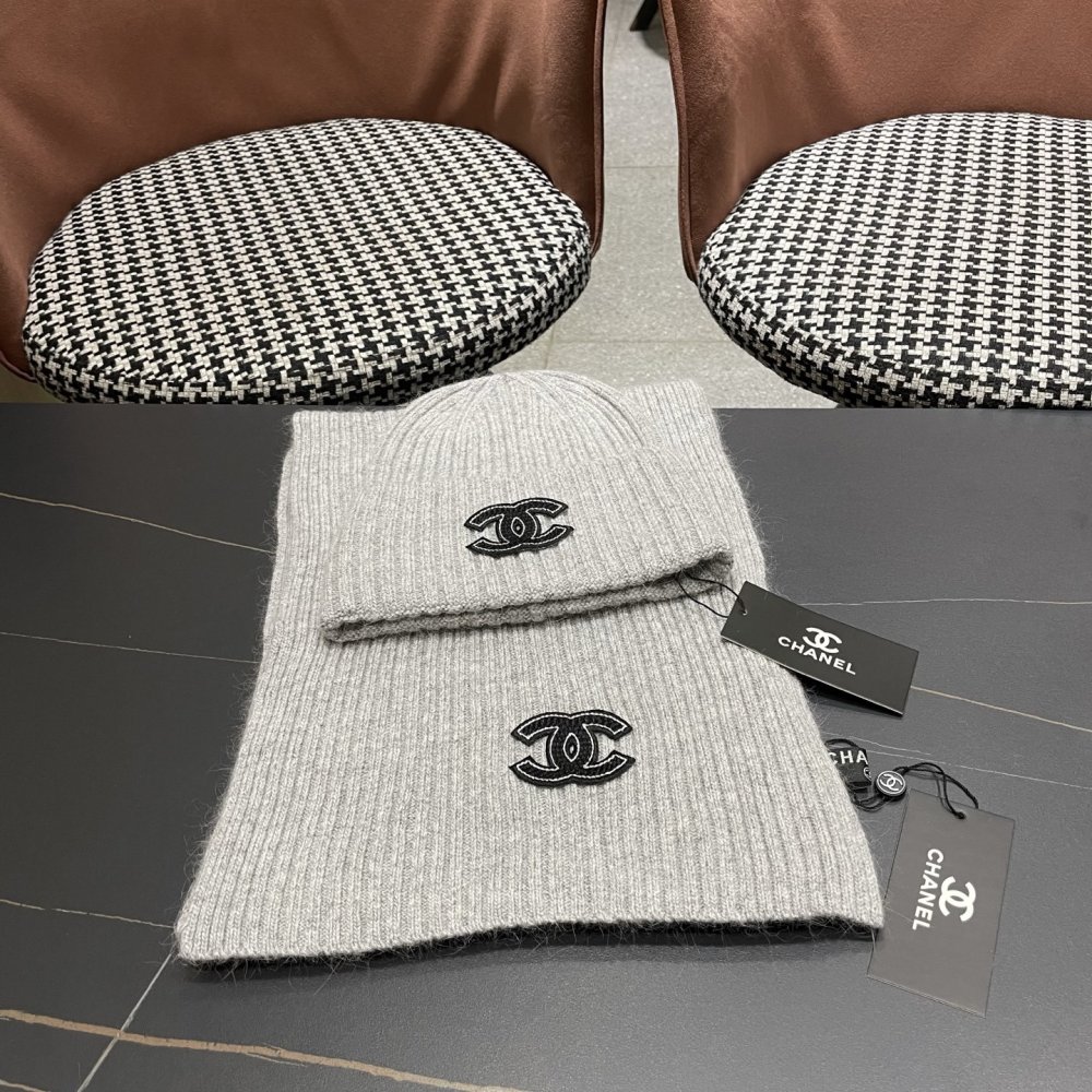 Комплект шерстяные шапка и шарф фото 9