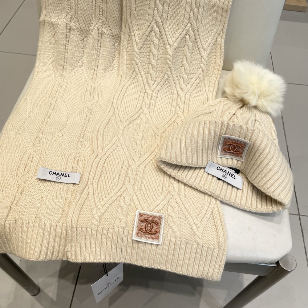 Комплект шерстяные шапка и шарф фото 9