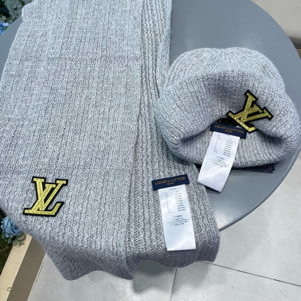 Комплект вовняні шапка і шарф фото 9