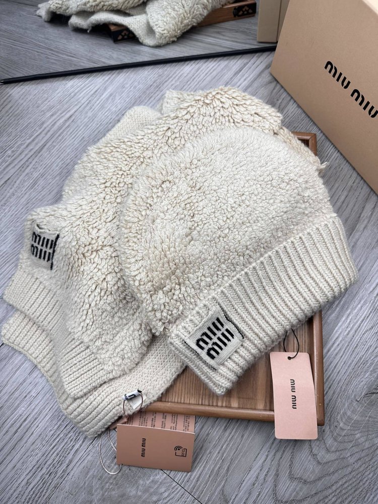 Комплект вовняні шапка і шарф фото 9