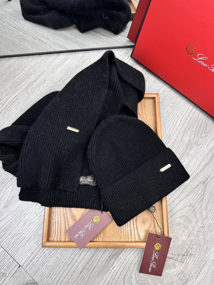 Комплект шерстяные шапка и шарф фото 9