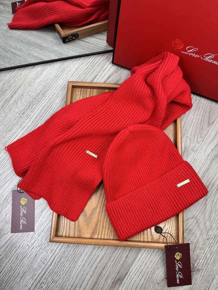 Комплект шерстяные шапка и шарф фото 9