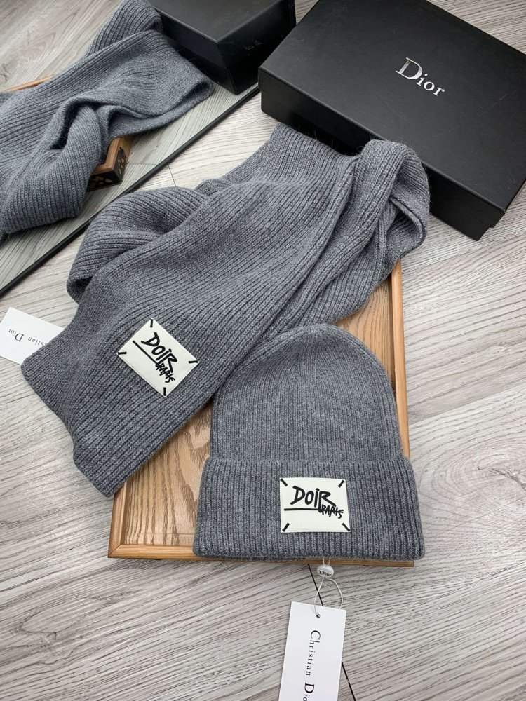 Комплект шерстяные шапка и шарф фото 9