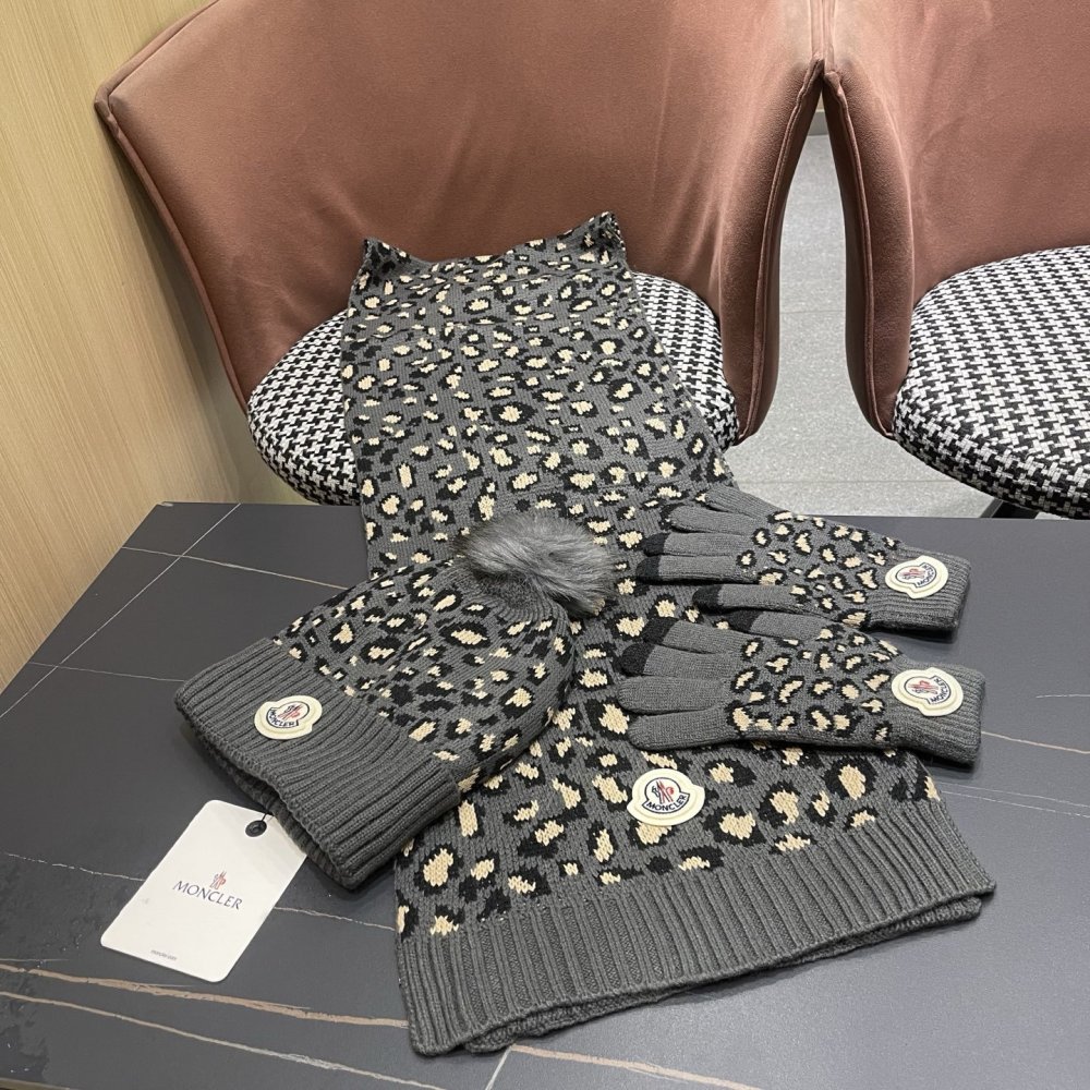 Комплект вовняні шапка, шарф і рукавички фото 4