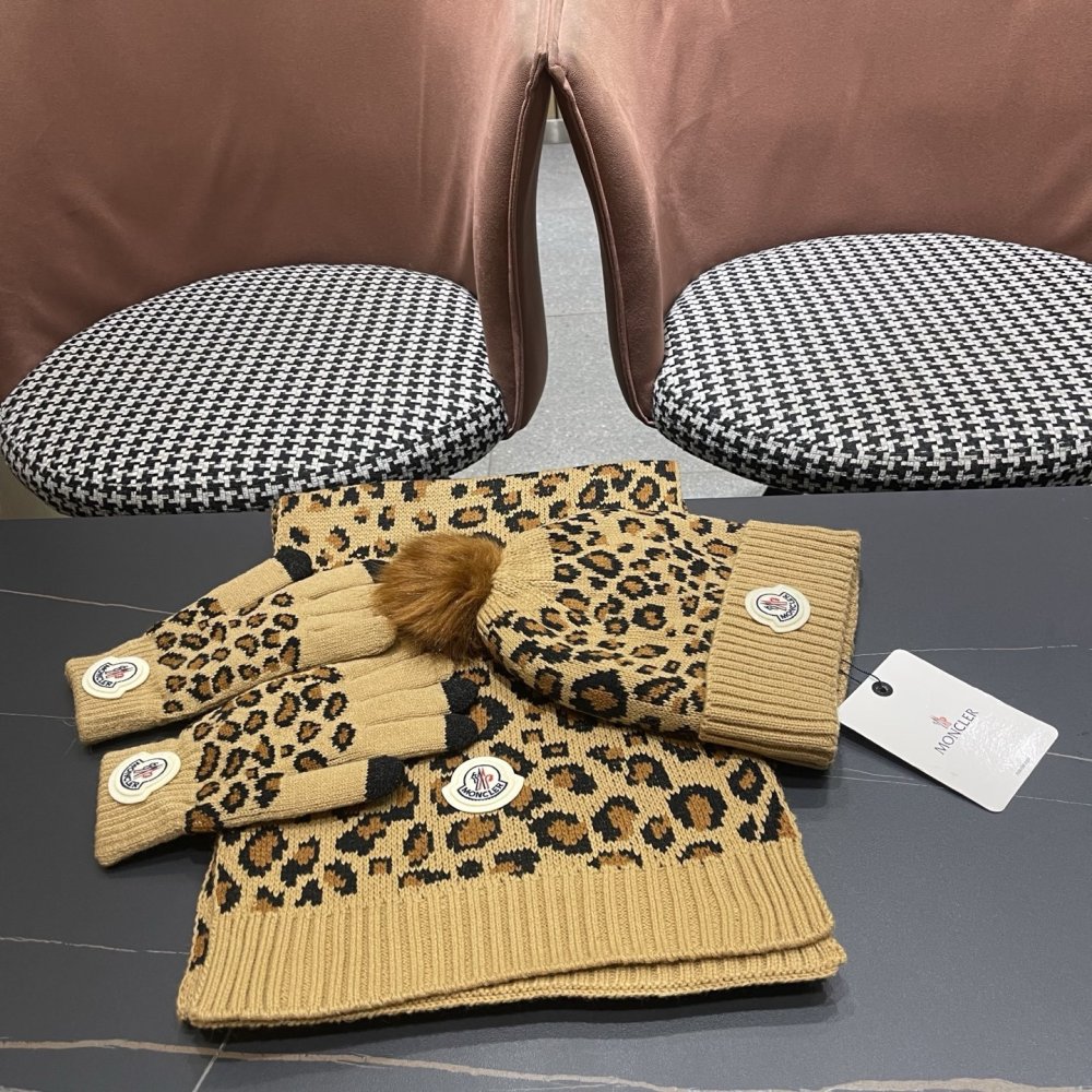 Комплект вовняні шапка, шарф і рукавички фото 4