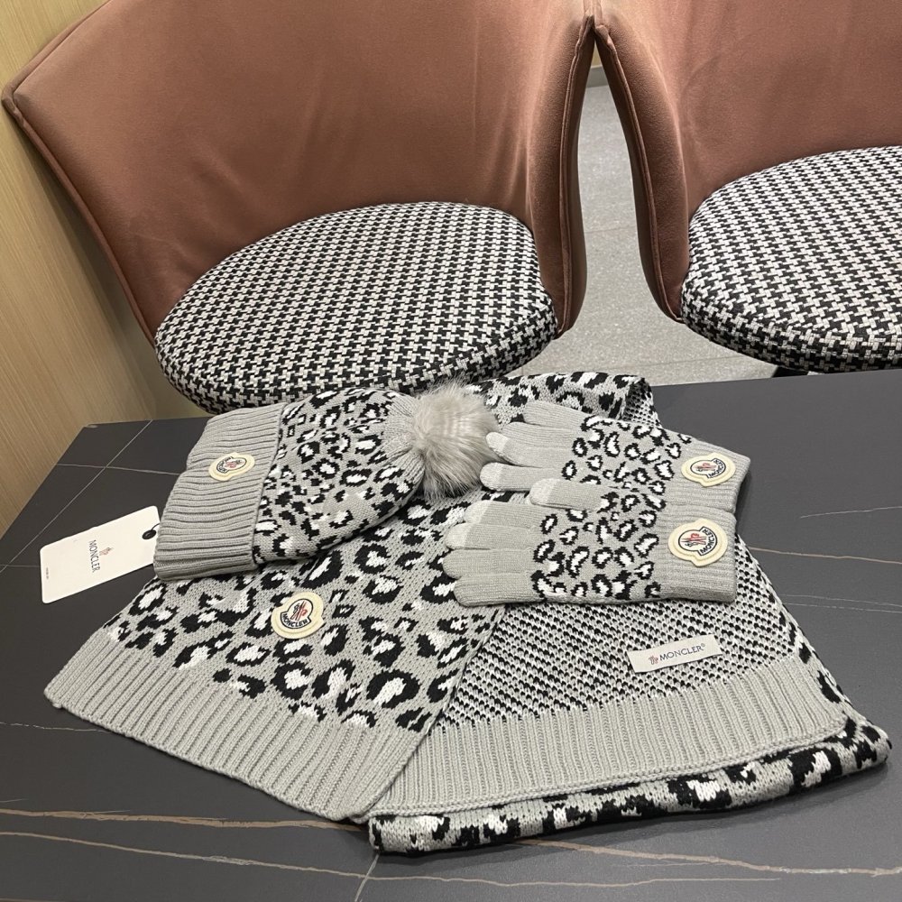 Комплект вовняні шапка, шарф і рукавички фото 5