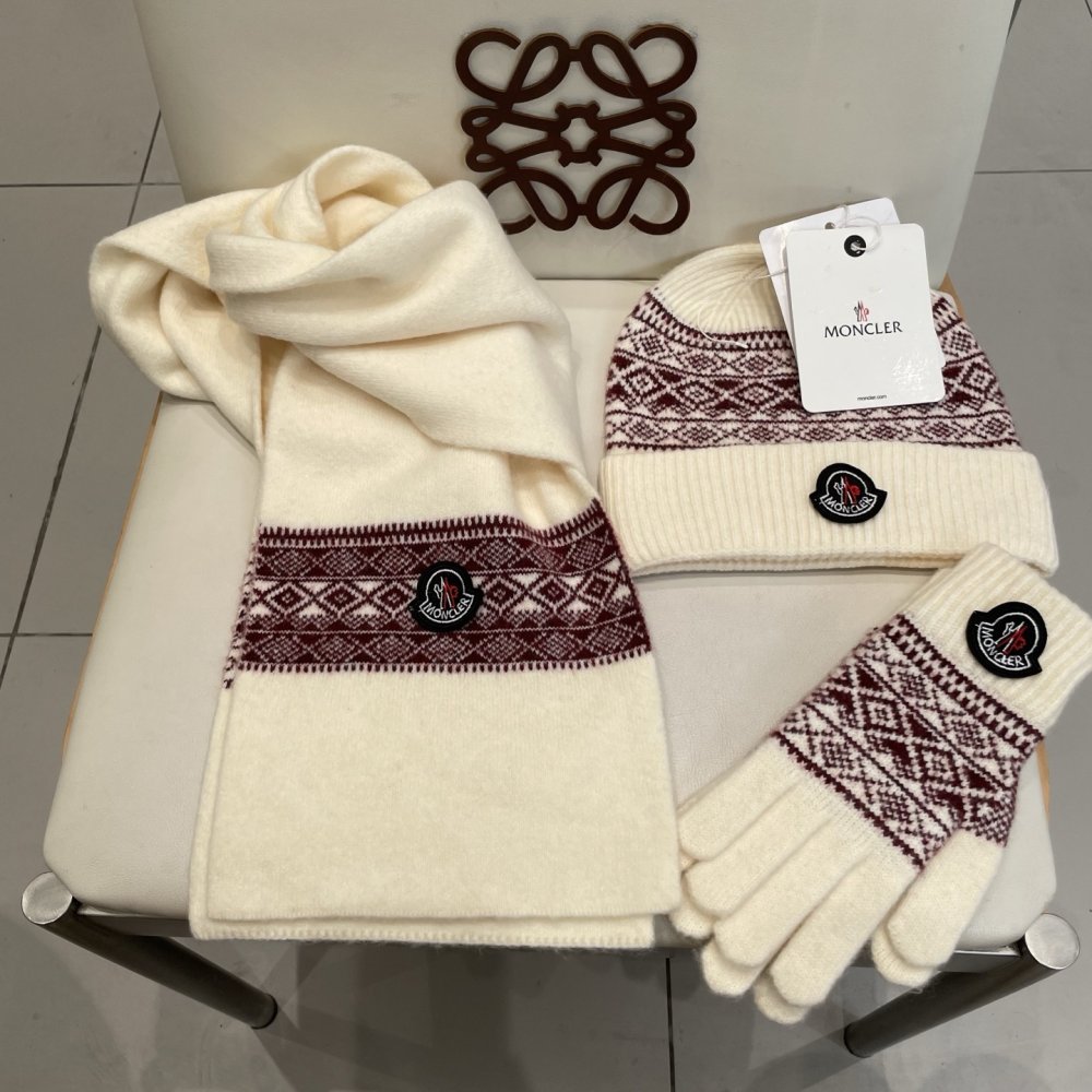 Комплект шерстяные шапка, шарф и перчатки фото 6