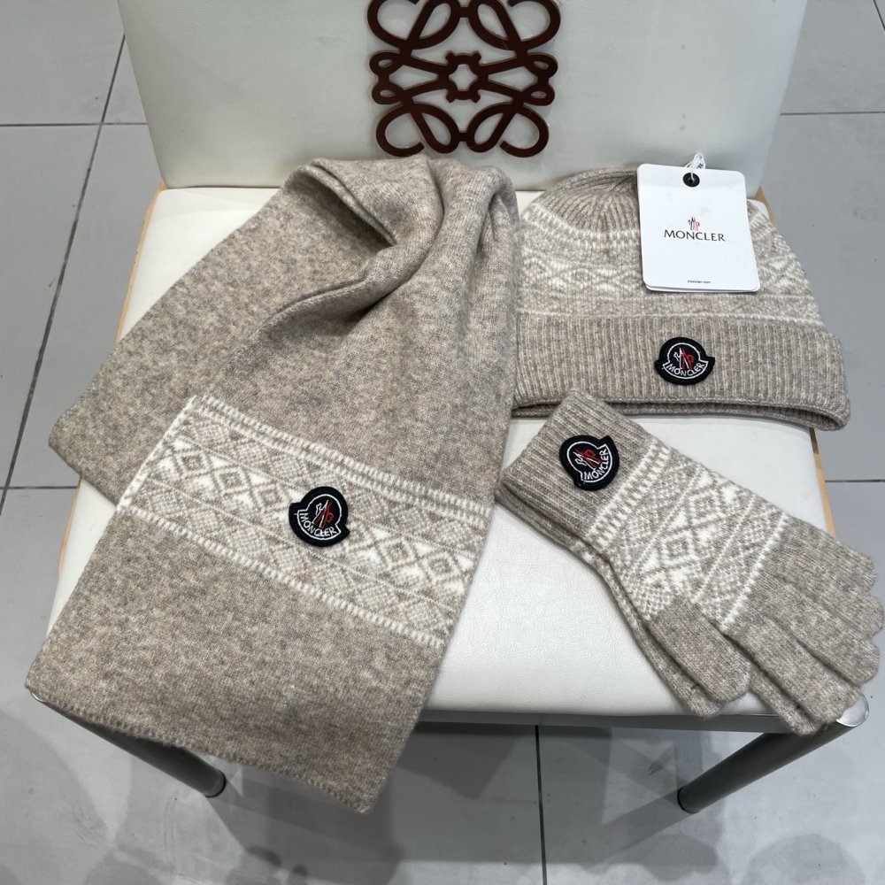 Комплект шерстяные шапка, шарф и перчатки фото 6