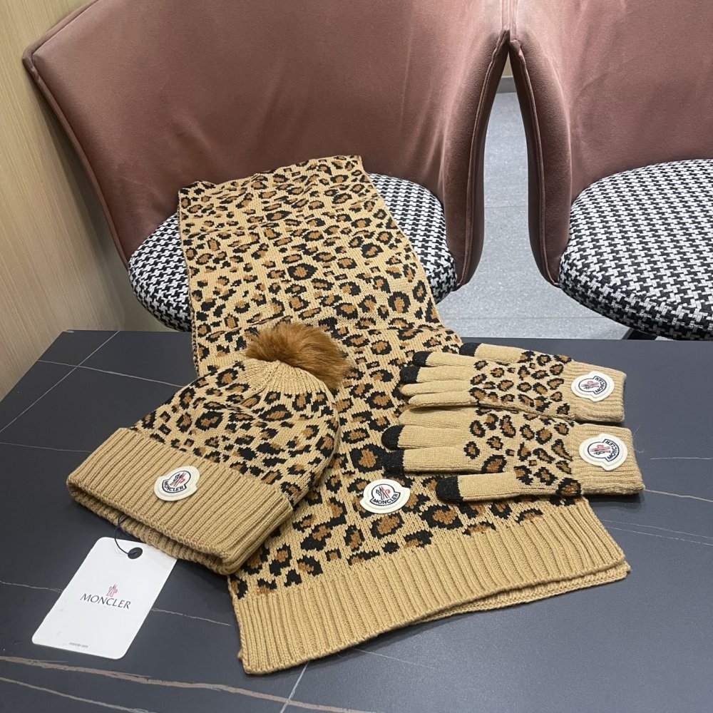 Комплект вовняні шапка, шарф і рукавички фото 6