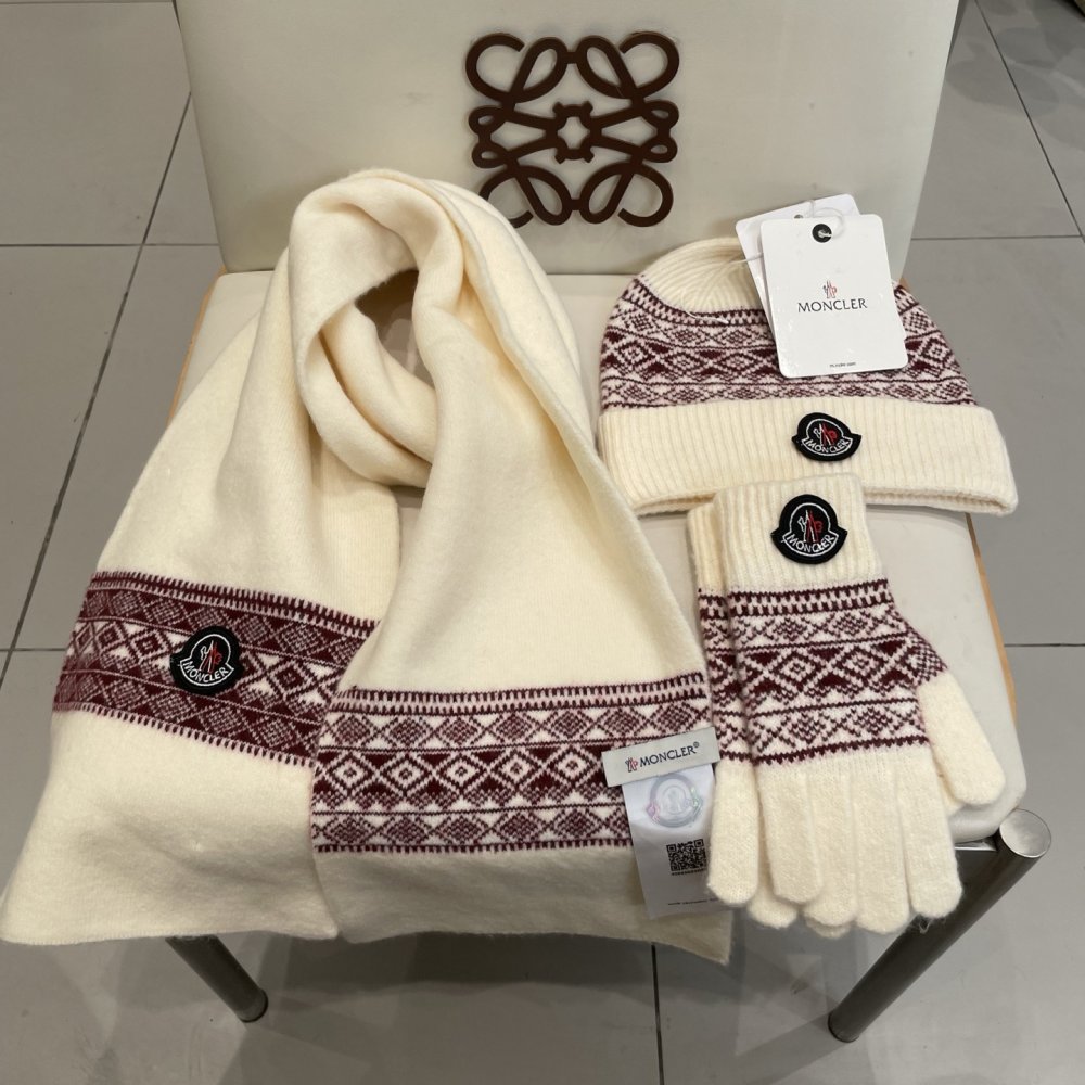 Комплект шерстяные шапка, шарф и перчатки фото 7