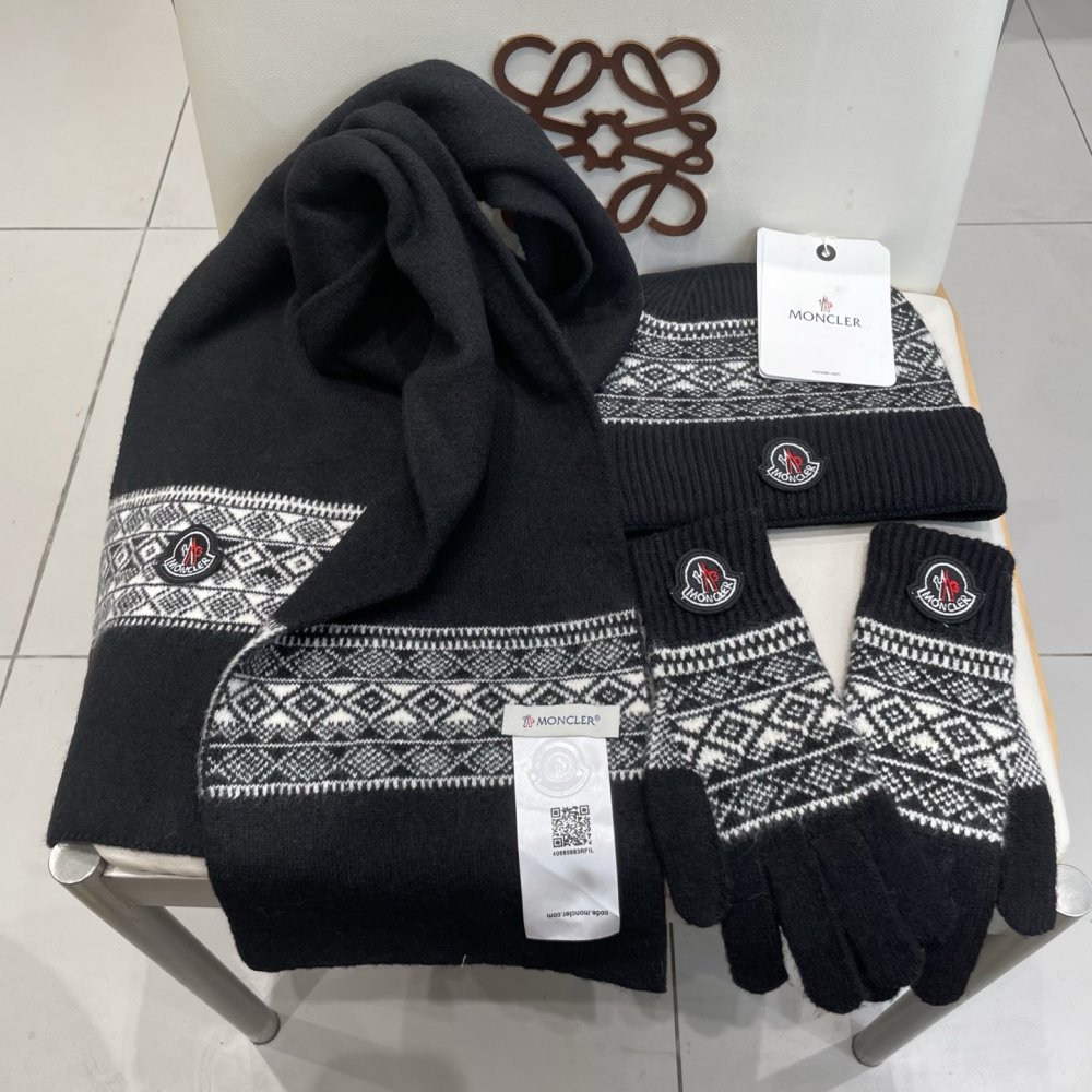 Комплект шерстяные шапка, шарф и перчатки фото 7