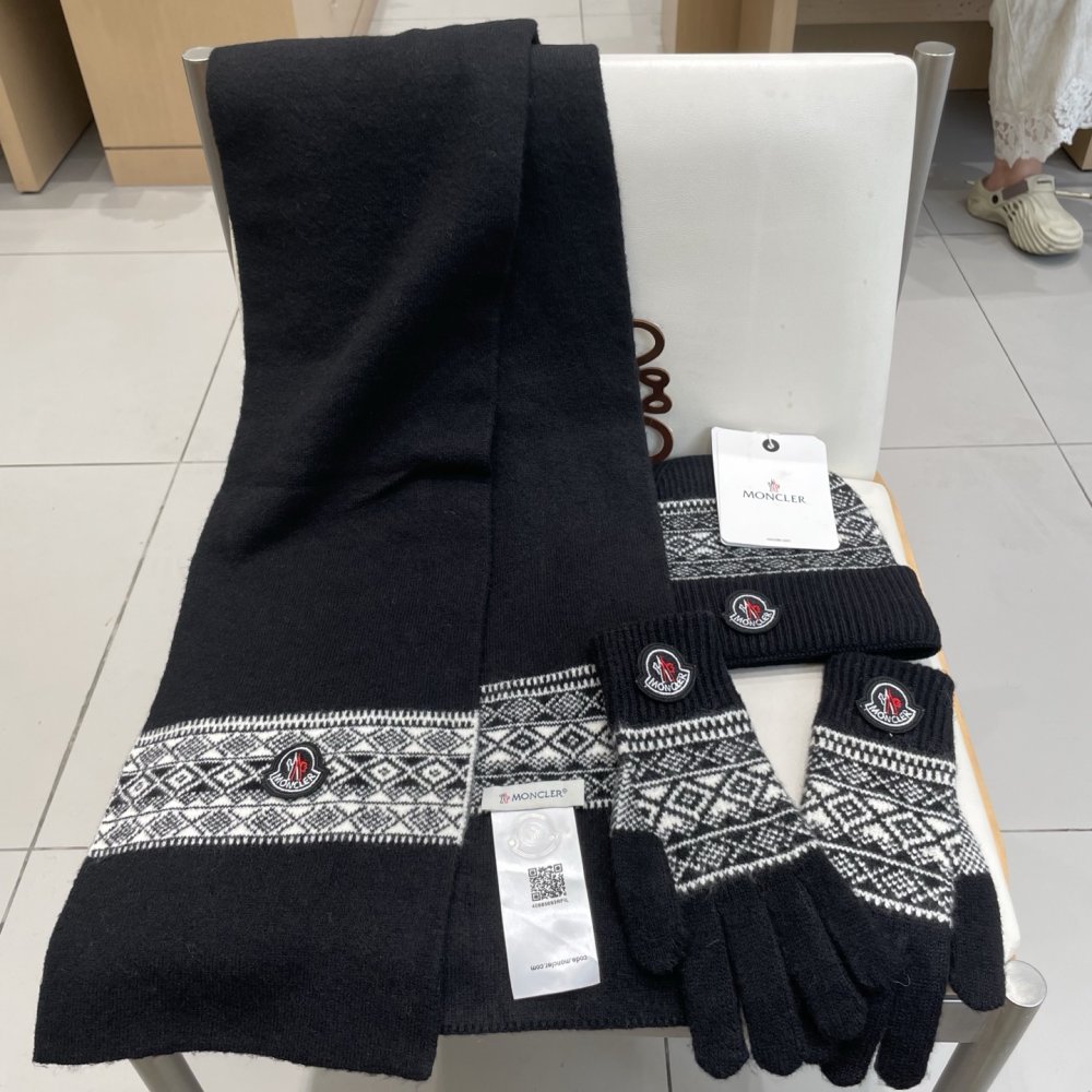 Комплект шерстяные шапка, шарф и перчатки фото 8