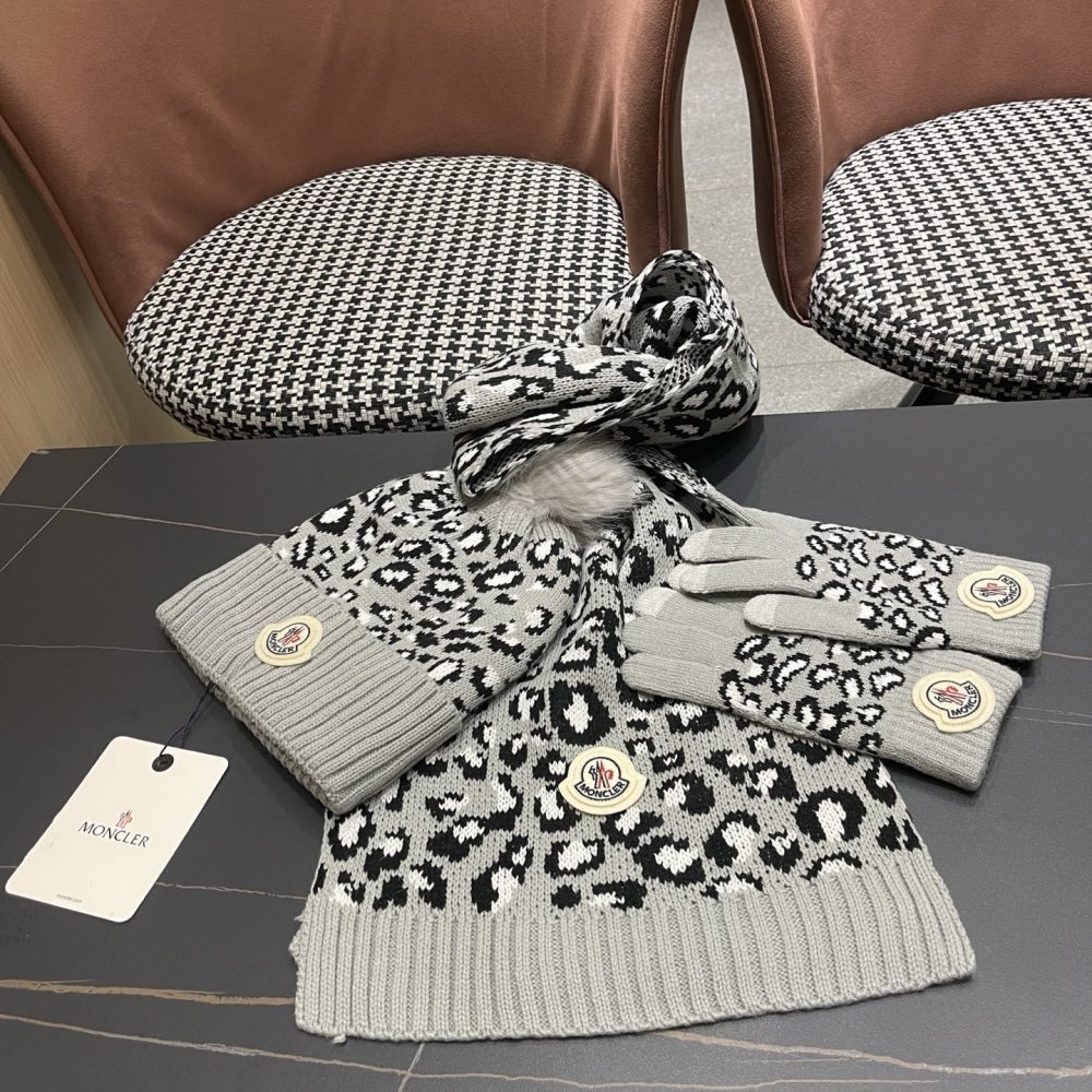 Комплект вовняні шапка, шарф і рукавички фото 8