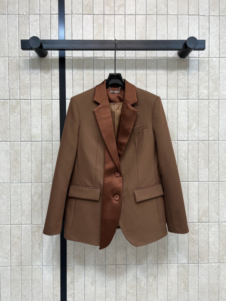 Коричневый блейзер женский