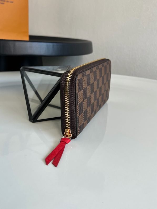 Коричневий гаманець Clemence фото 3