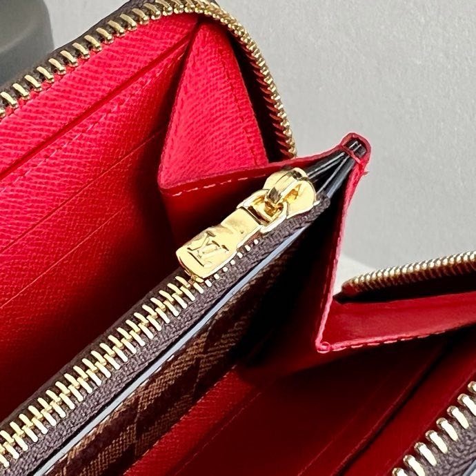 Коричневий гаманець Clemence фото 8