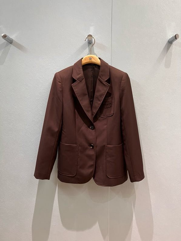 Коричневий піджак жіночий