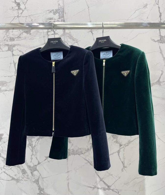 Короткая бархатная куртка фото 2