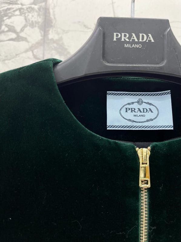 Короткая бархатная куртка фото 4