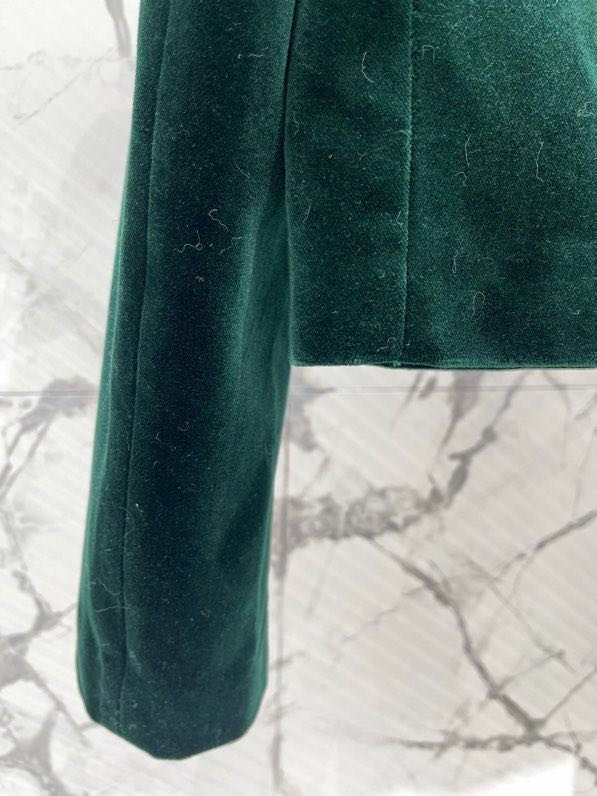 Короткая бархатная куртка фото 7