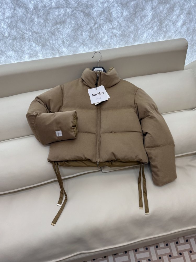 Короткая двусторонняя куртка пуховик с воротником стойкой фото 3