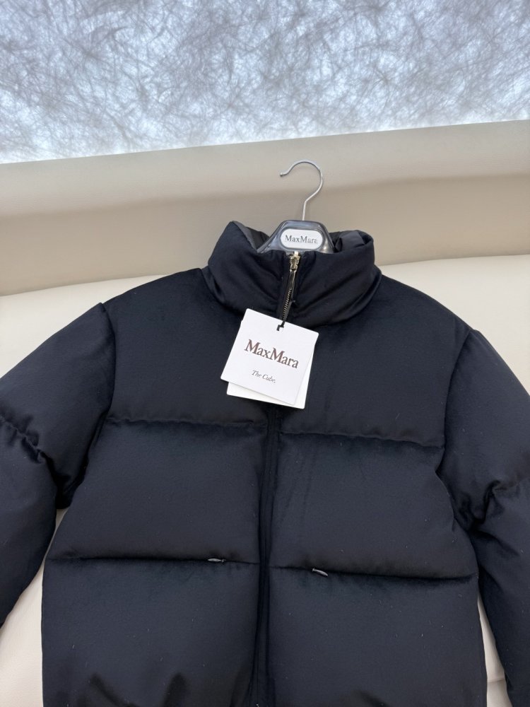 Короткая двусторонняя куртка пуховик с воротником стойкой фото 7