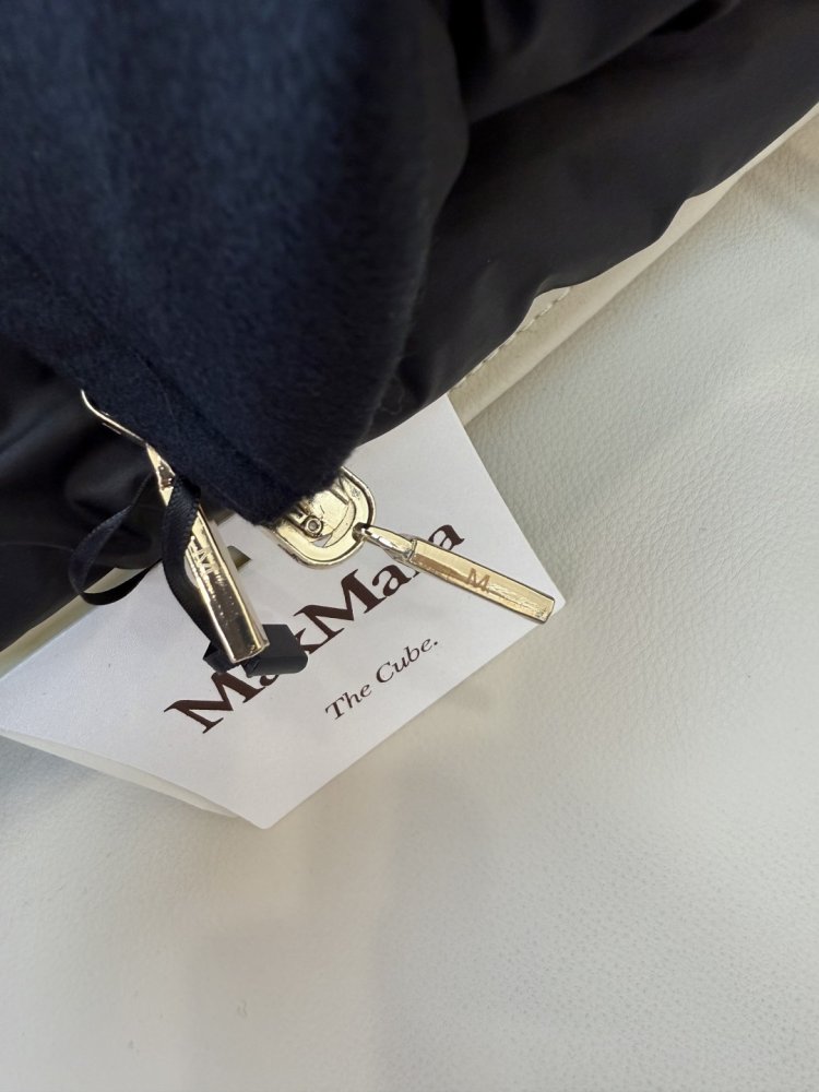 Короткая двусторонняя куртка пуховик с воротником стойкой фото 8