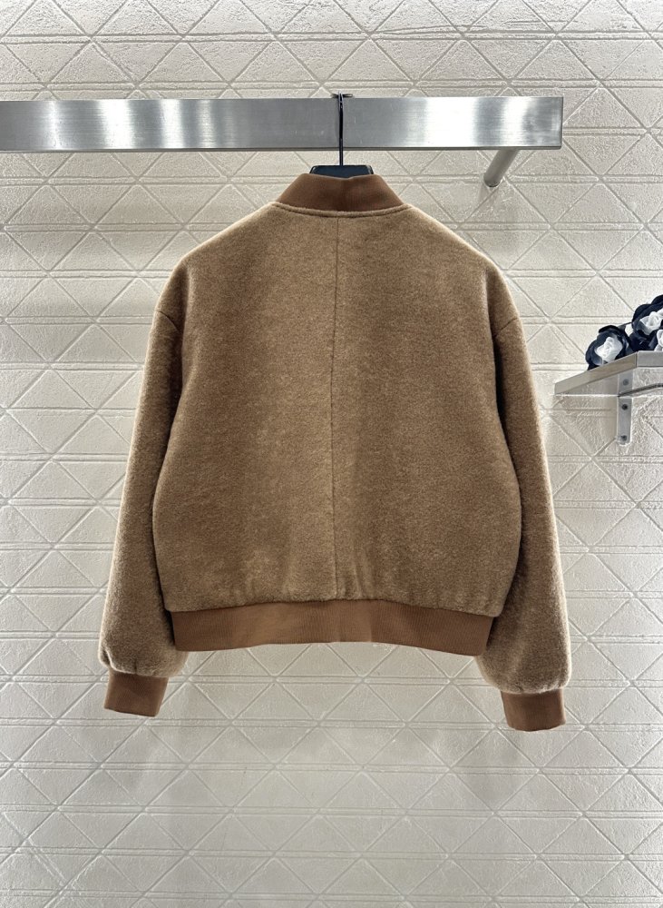 Короткая флисовая куртка фото 2