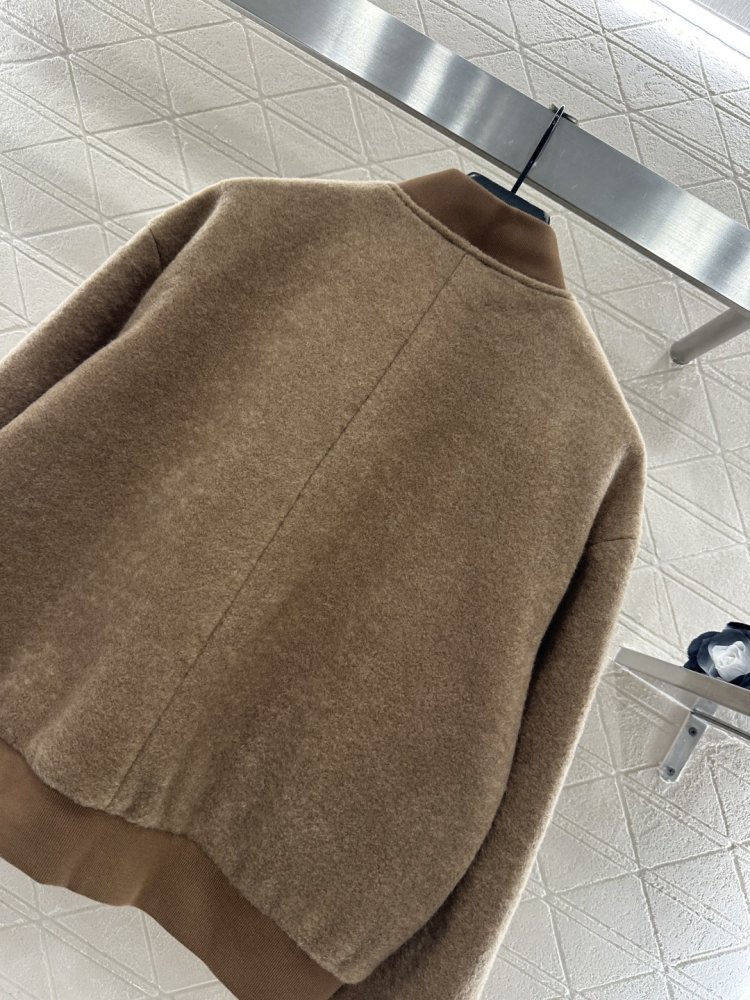 Короткая флисовая куртка фото 4