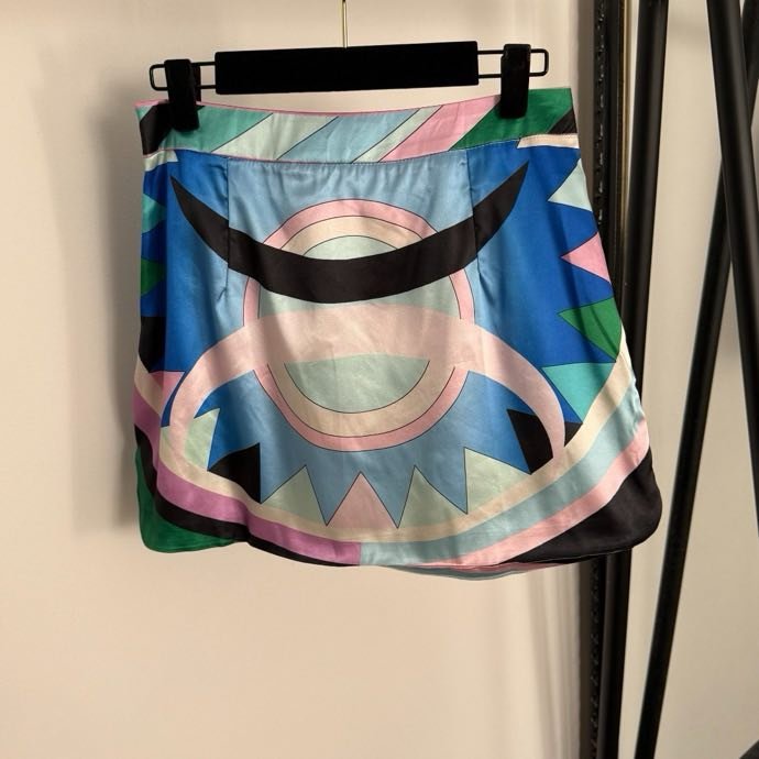 Короткая юбка с высокой талией фото 3