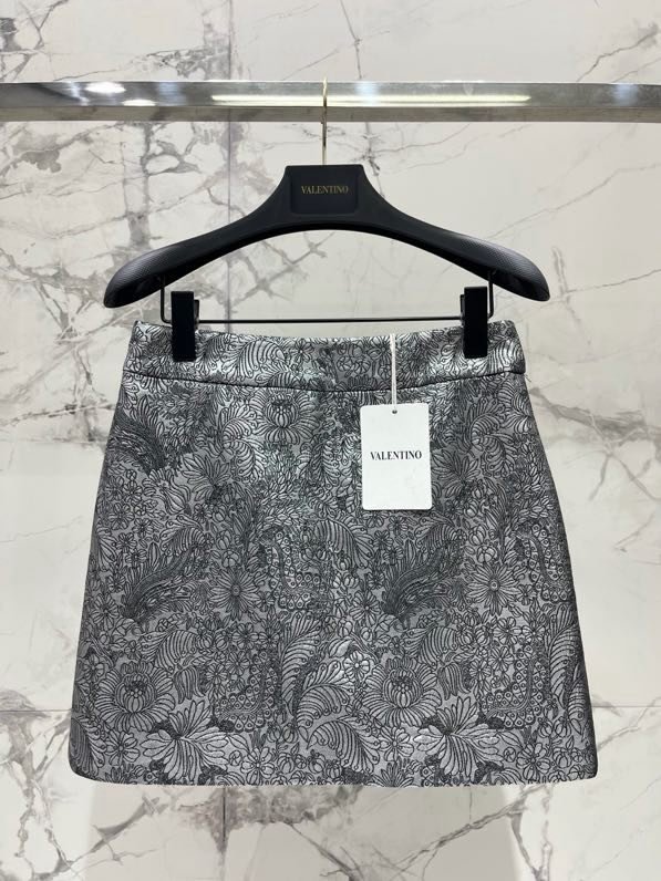 Короткая юбка с заниженной талией фото 6