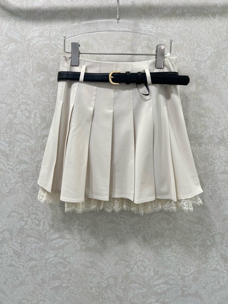 Коротка спідниця