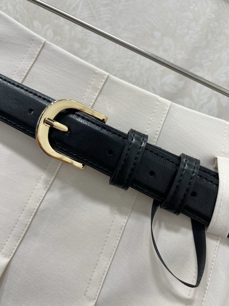 Коротка спідниця фото 2