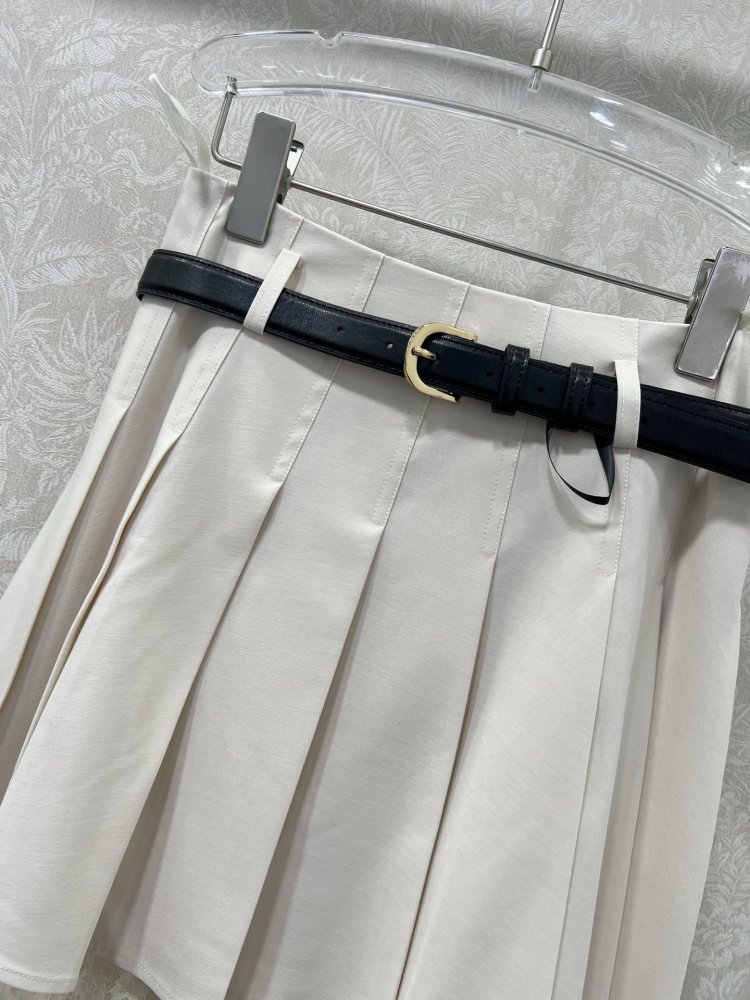 Коротка спідниця фото 3