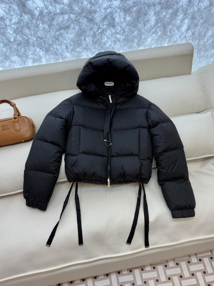 Короткая куртка пуховик с капюшоном фото 3