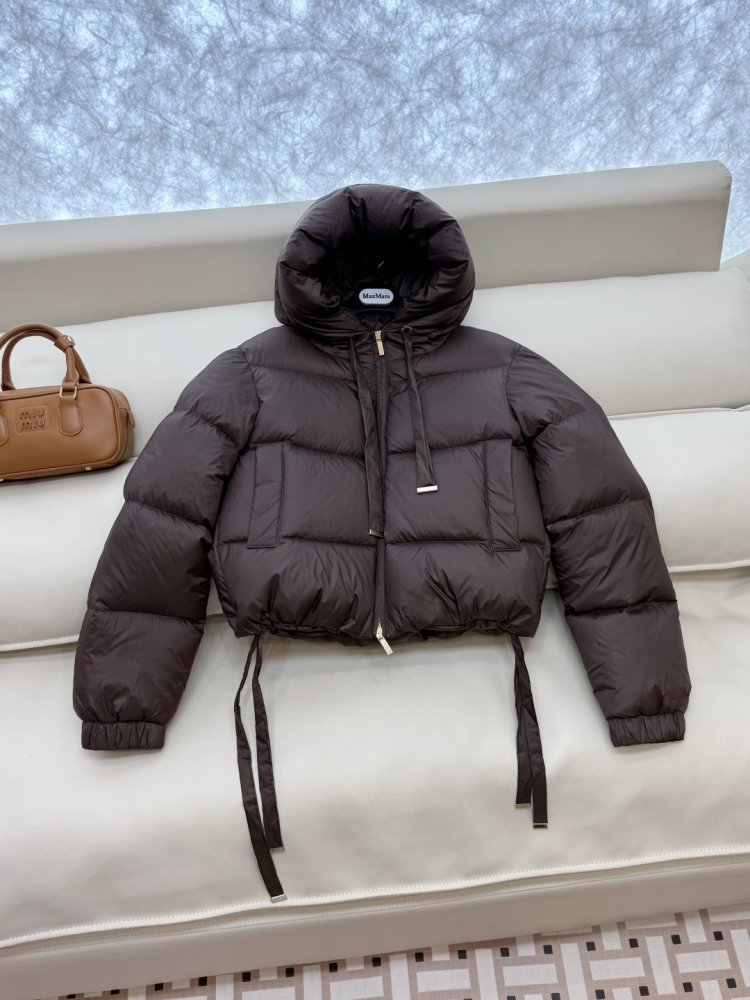 Короткая куртка пуховик с капюшоном фото 3