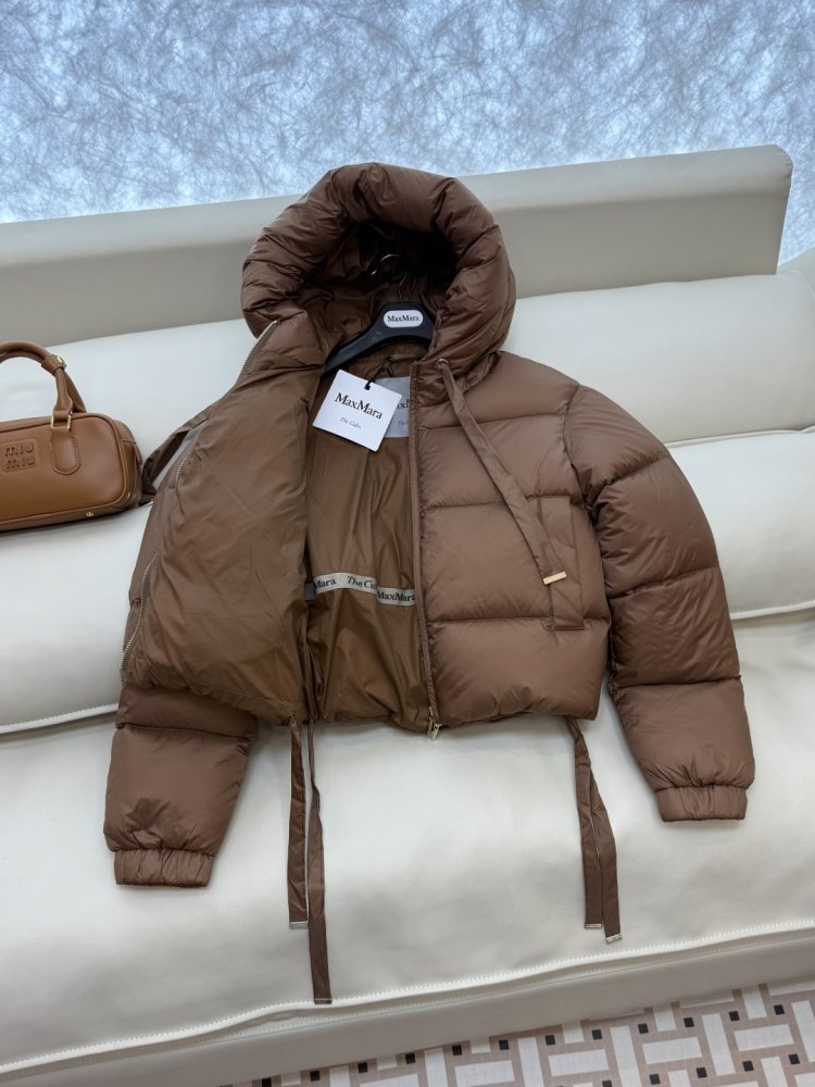 Короткая куртка пуховик с капюшоном фото 4