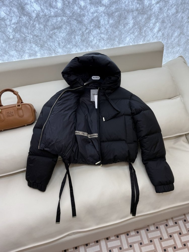 Короткая куртка пуховик с капюшоном фото 4